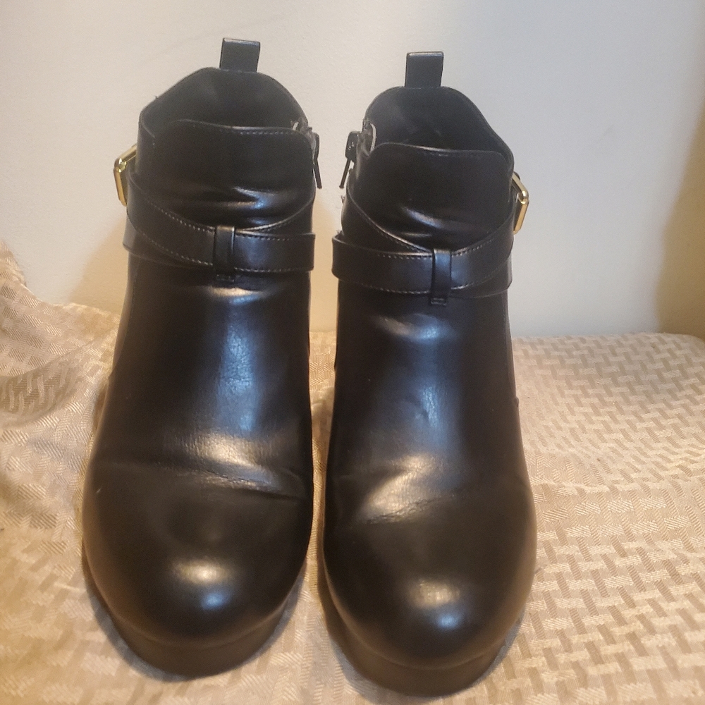 Christian Siriano black chunky block heel zip up ankle boots gold accents SZ 10 - Picture 2 of 5